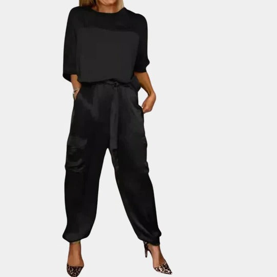 Women's cozy two-piece sweater and pants set, long sleeve coordinated casual lounge outfit