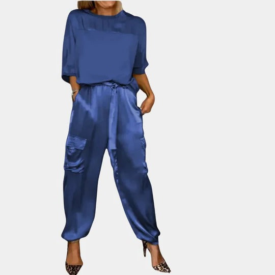 Women's cozy two-piece sweater and pants set, long sleeve coordinated casual loungewear outfit