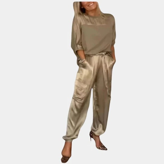 Women's cozy two-piece sweater and pants set long sleeve coordinated casual loungewear outfit