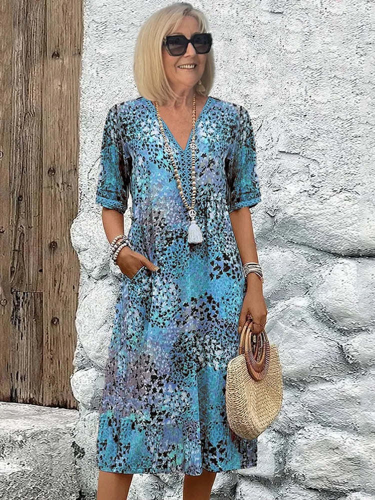 Women's lightweight relaxed-fit V-neck casual dress in solid color, easy pull-on silhouette