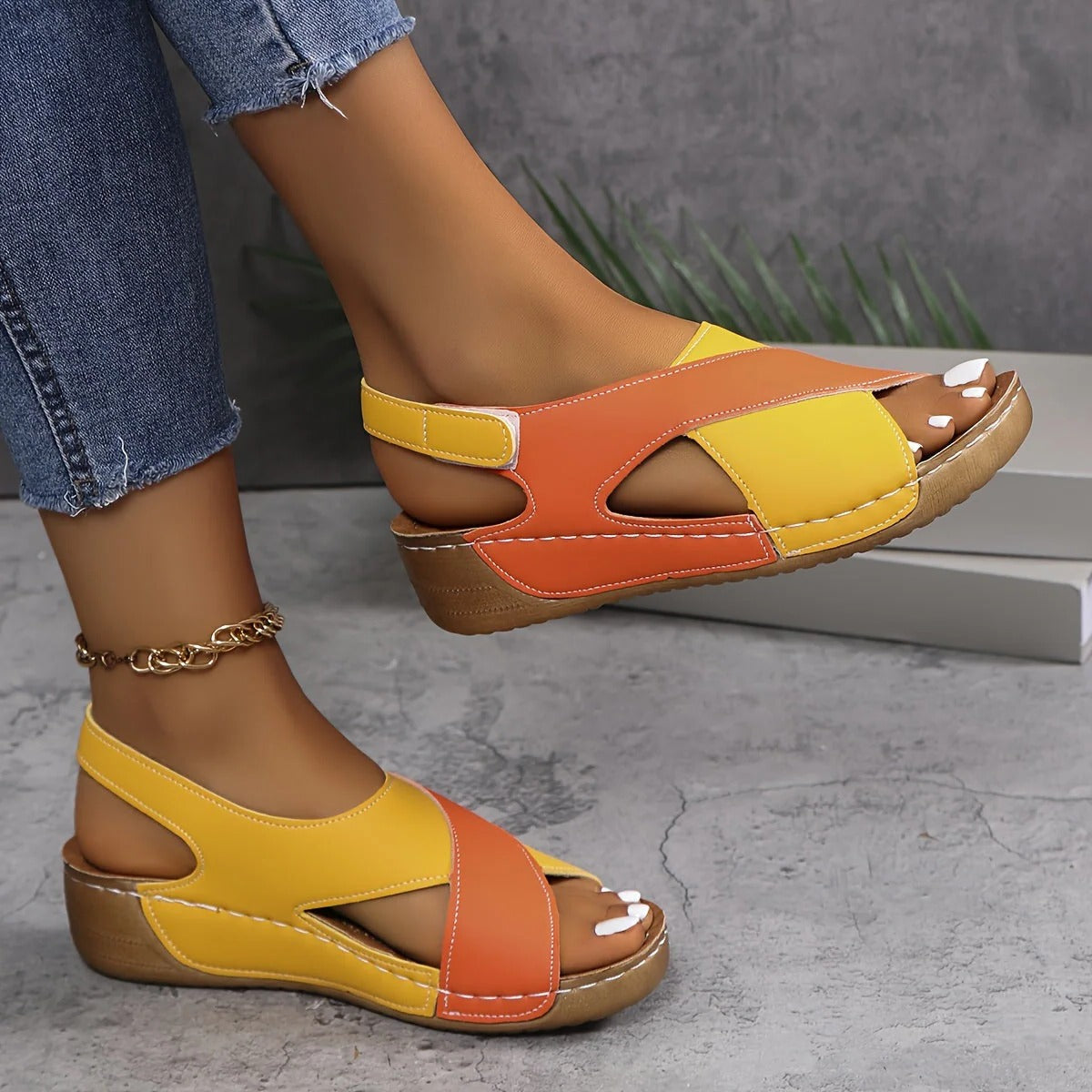 Lightweight open-toe walking sandals with cushioned insole, breathable design for daily comfort
