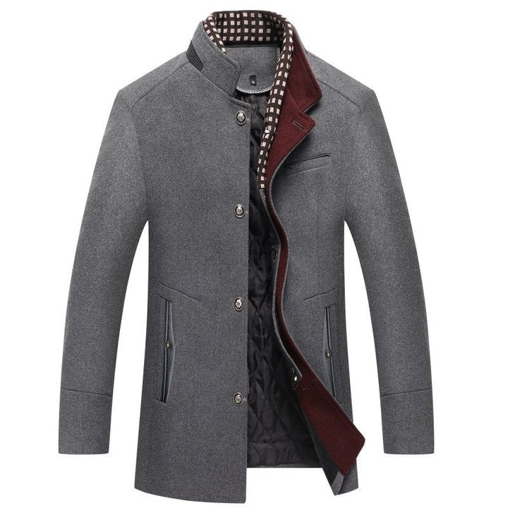 Men's mid-thigh structured coat with quilted lining, regular fit, wind-resistant finish for modern city style