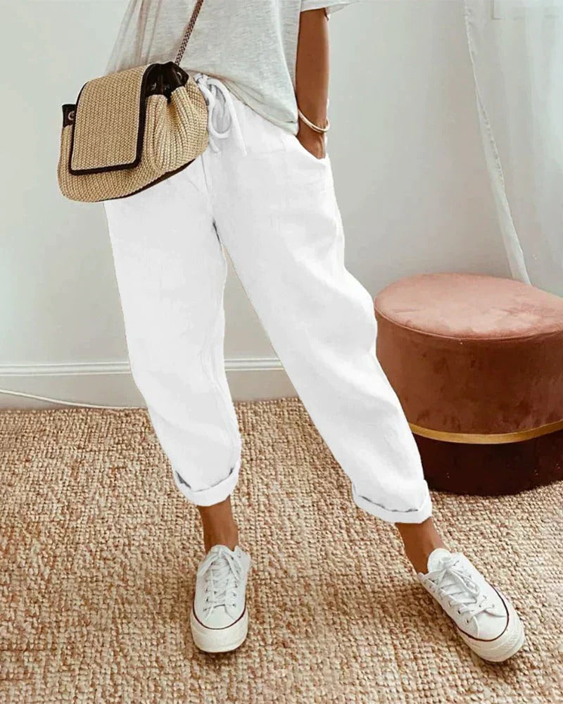 Loose fit breathable pants structured silhouette wide-cut leg relaxed everyday comfort urban style