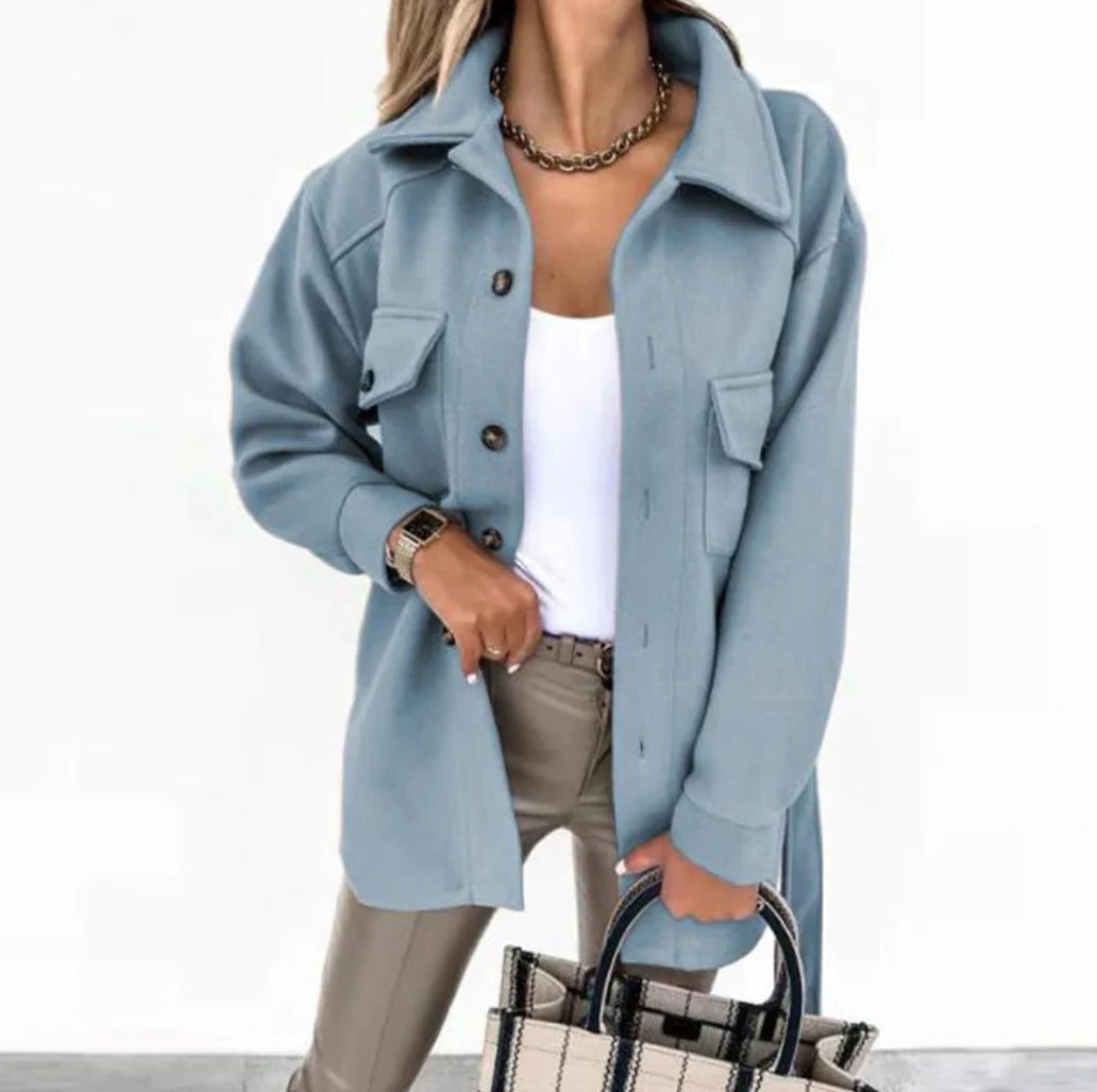 Lightweight transitional jacket straight fit with practical pockets for easy everyday movement