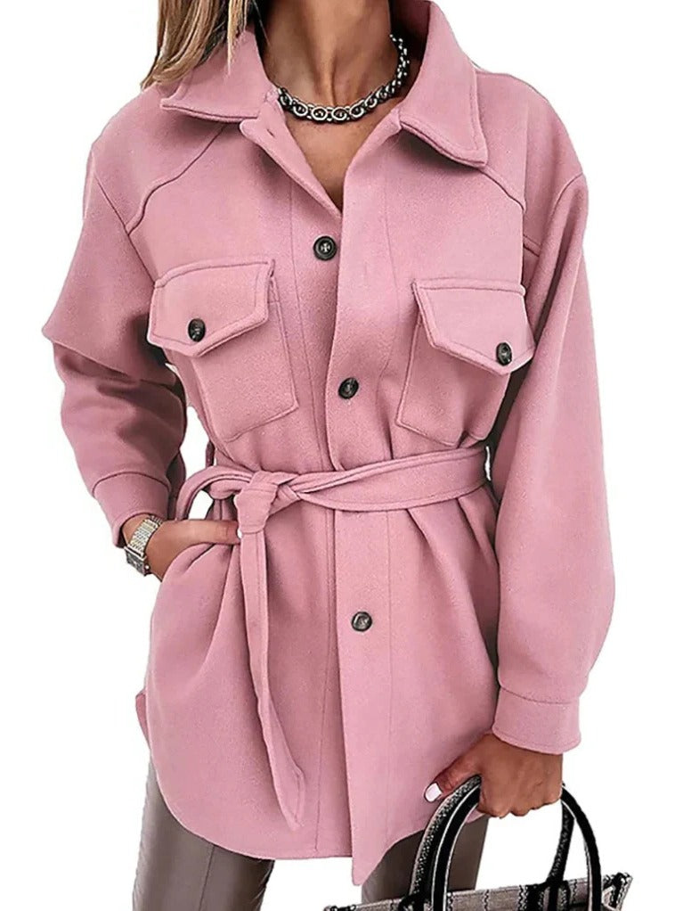 Lightweight transitional jacket straight fit with practical pockets for easy daily movement