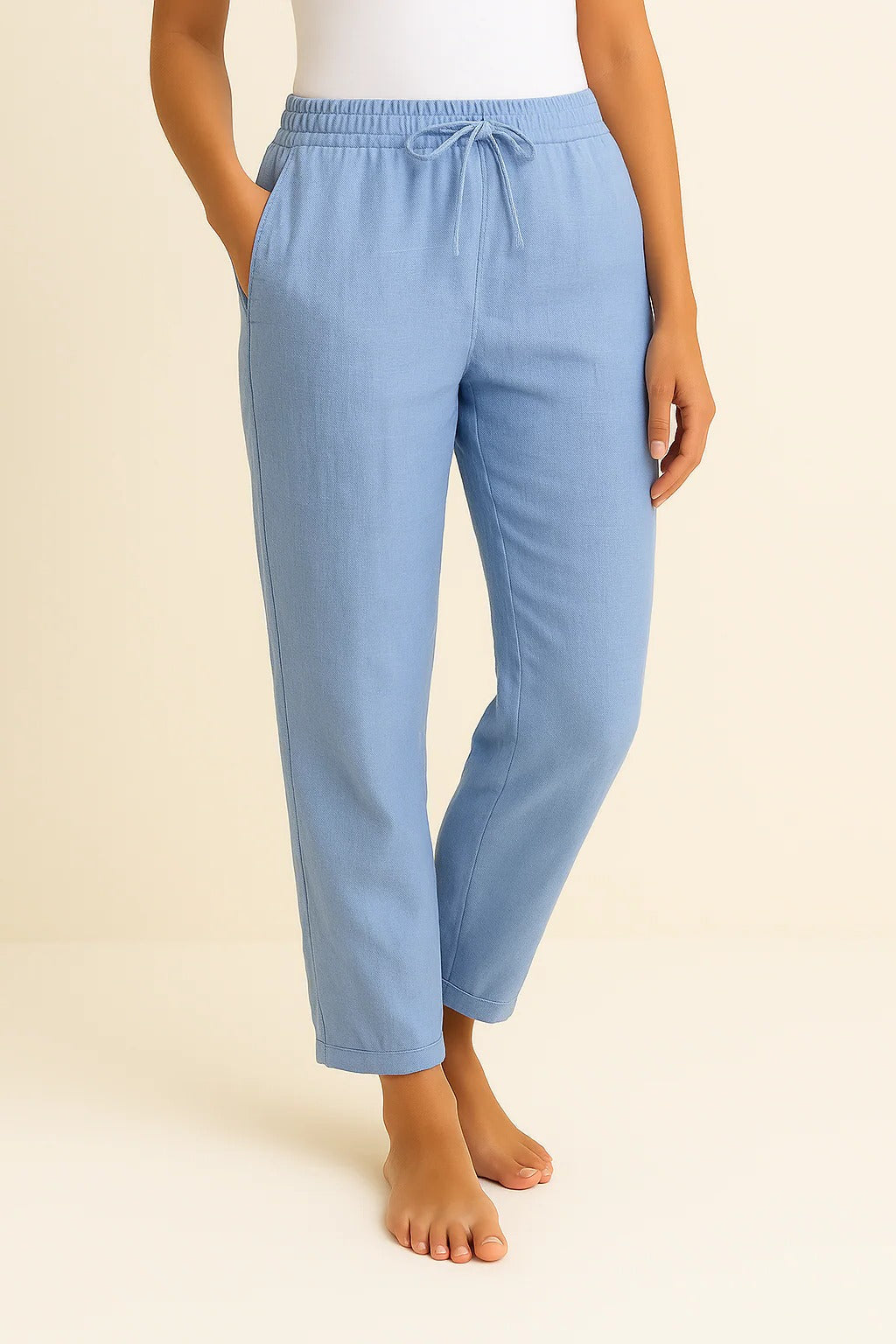 Women's light breathable regular-fit trousers versatile office-to-weekend polished silhouette