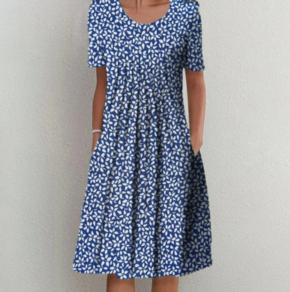 Women's floral printed summer dress bold multi-color garden-inspired lightweight chic everyday comfort