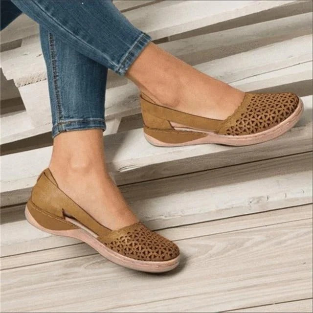 Women's black bunion-friendly flats wide toe box cushioned arch support all-day comfort