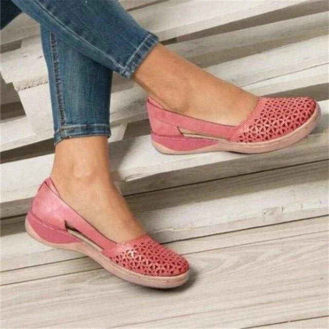 Women's black bunion-friendly flats wide toe box cushioned arch support everyday comfort
