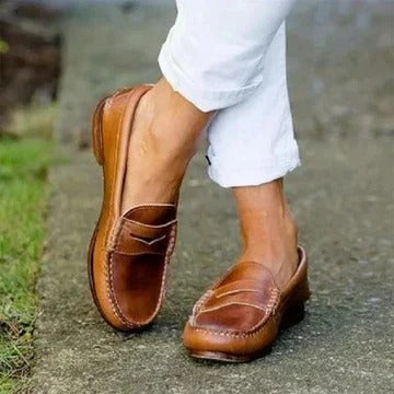 Women's retro PU leather slip-on loafer low heel vintage silhouette daily comfort shoe