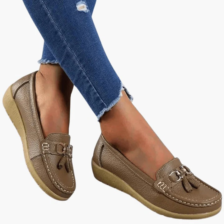 Women's moccasin ballerina flats with Velcro fastening, non-slip sole, lightweight everyday comfort