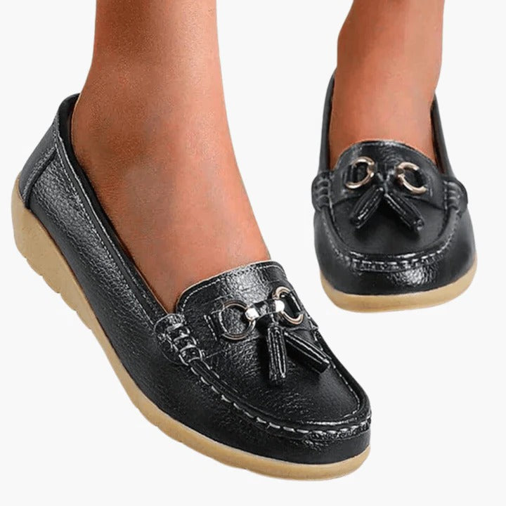 Women's moccasin ballet flats with velcro strap, non-slip sole, lightweight everyday flat shoes