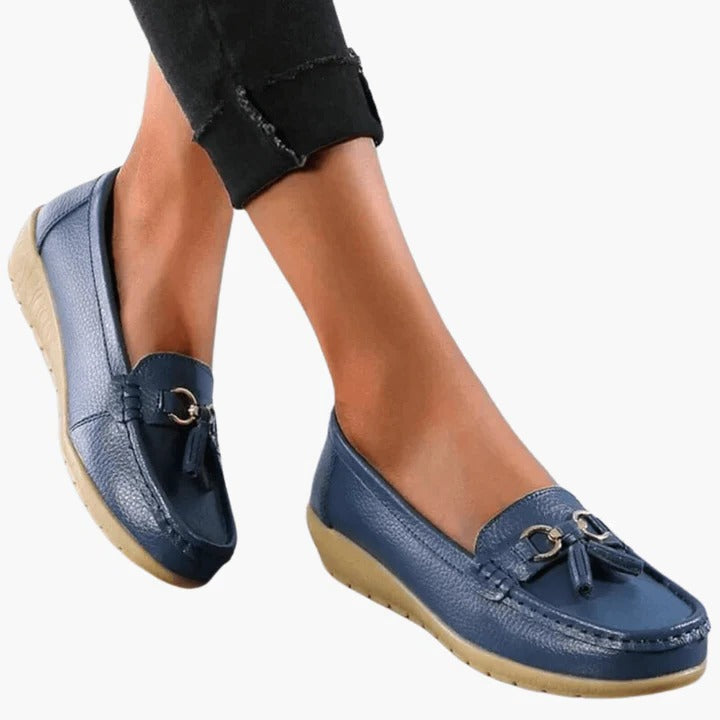 Women's moccasin ballerina flats with Velcro fastening and non-slip sole for all-day comfort