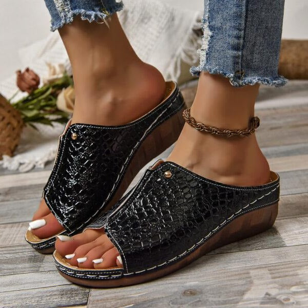 Women's beige fly weave orthopedic sandals with cushioned ergonomic arch support and shock-absorbing sole