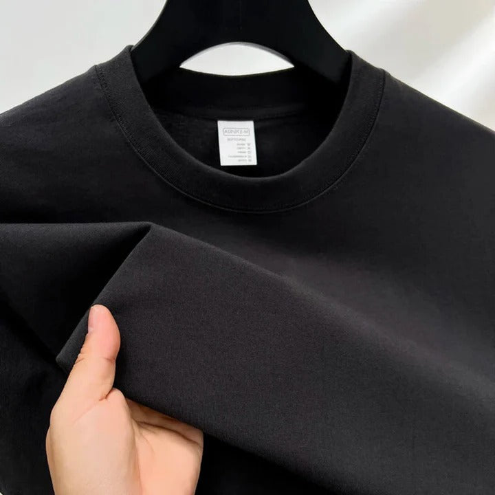 Men's white classic crewneck t-shirt relaxed straight fit breathable everyday essential