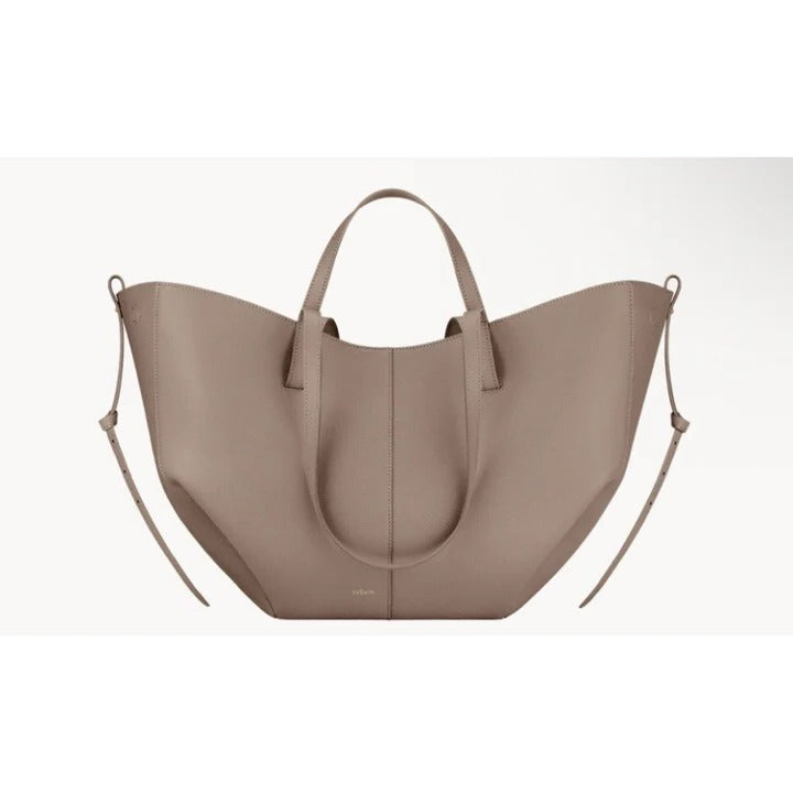 Women's vintage brown shoulder bag timeless chic design with spacious multi-pocket interior