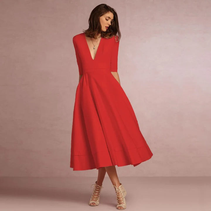 Women's sleeveless princess dress elegant fitted bodice sweeping full-length skirt formal style