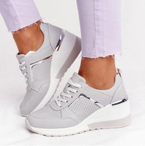 Women's casual lace-up shoes polished versatile silhouette everyday comfort neutral tone