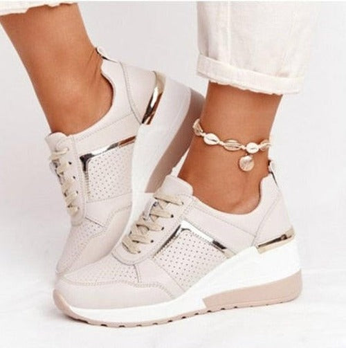 Women's casual lace-up shoes versatile polished silhouette everyday comfort neutral tone