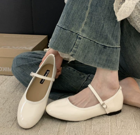 Vivienne | Women's Patent Mary Jane Shoes with Low Block Heel