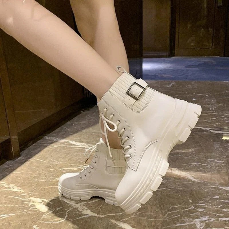 Women's mid-calf winter boots with lace-up closure in a minimal daily comfort silhouette