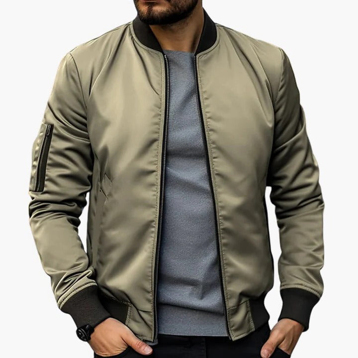 Men's slim fit bomber jacket with lined interior, modern silhouette and front zipper for transitional seasons
