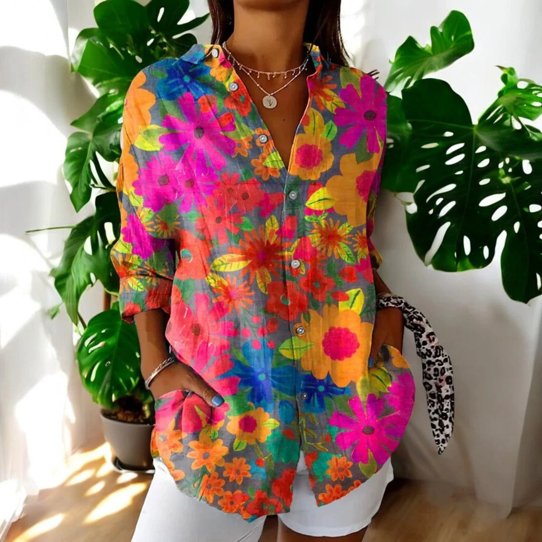 Women's vintage blouse regular cut timeless design versatile casual to semi-formal comfortable fit