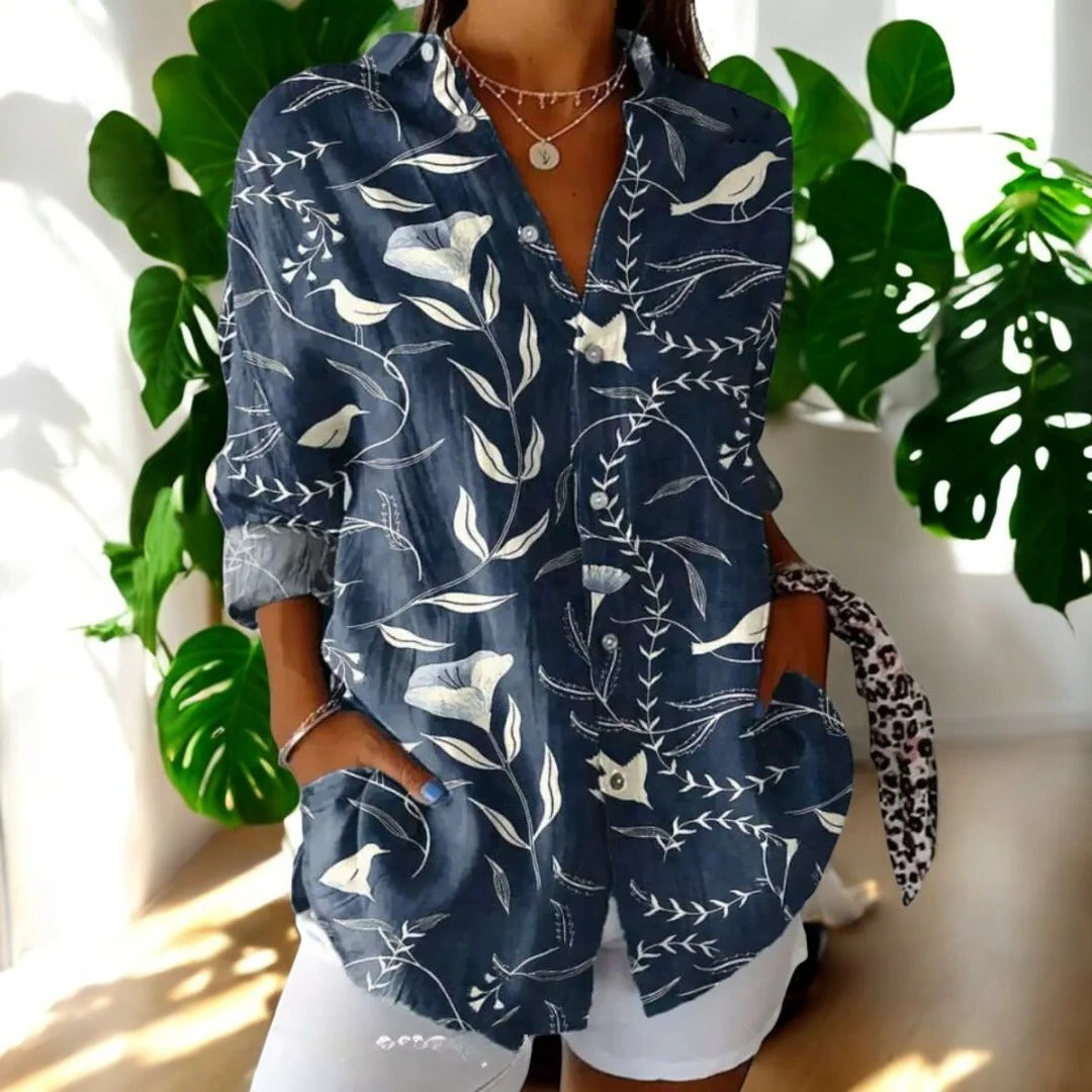 Women's vintage blouse regular cut timeless design versatile casual to semi-formal polished silhouette