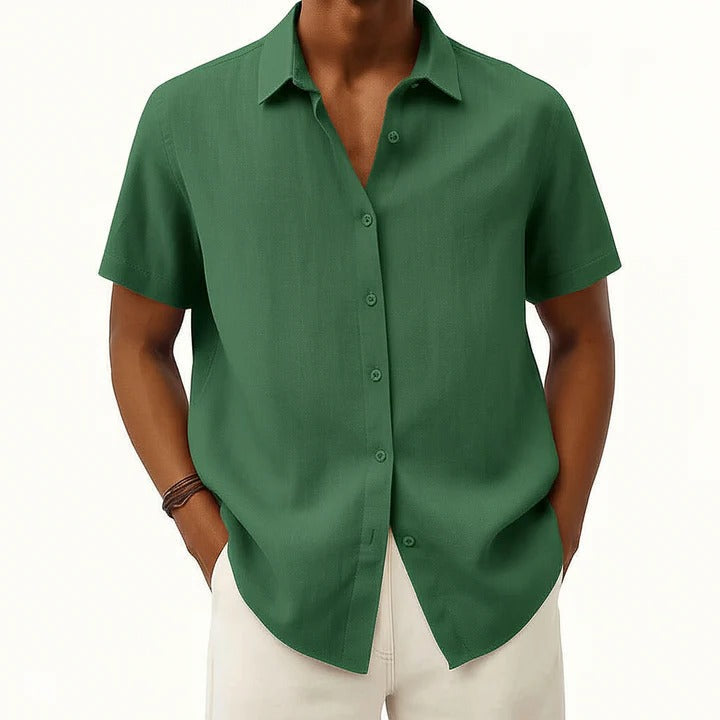 Men's linen relaxed-fit short-sleeve button-down shirt in casual everyday style