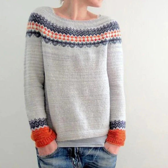 Women's relaxed fit pullover casual everyday style modern design layer-friendly comfortable silhouette