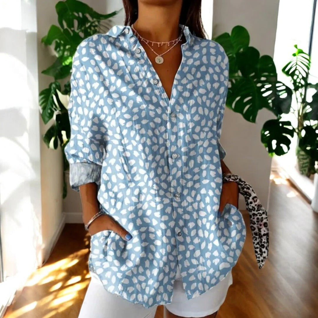 Women's vintage blouse regular cut timeless design versatile casual to semi-formal comfortable fit