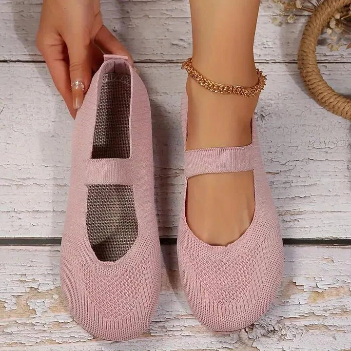 Women's slip-on slippers soft insole flexible fit casual low-profile design for travel and everyday comfort