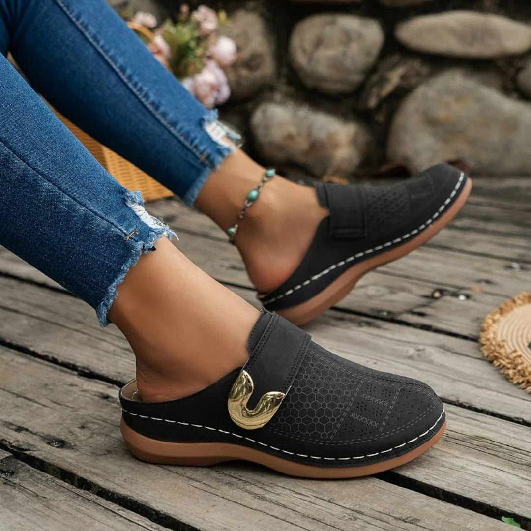 Women's casual step-in sneakers with adjustable lace-up closure for all-day comfort and secure fit