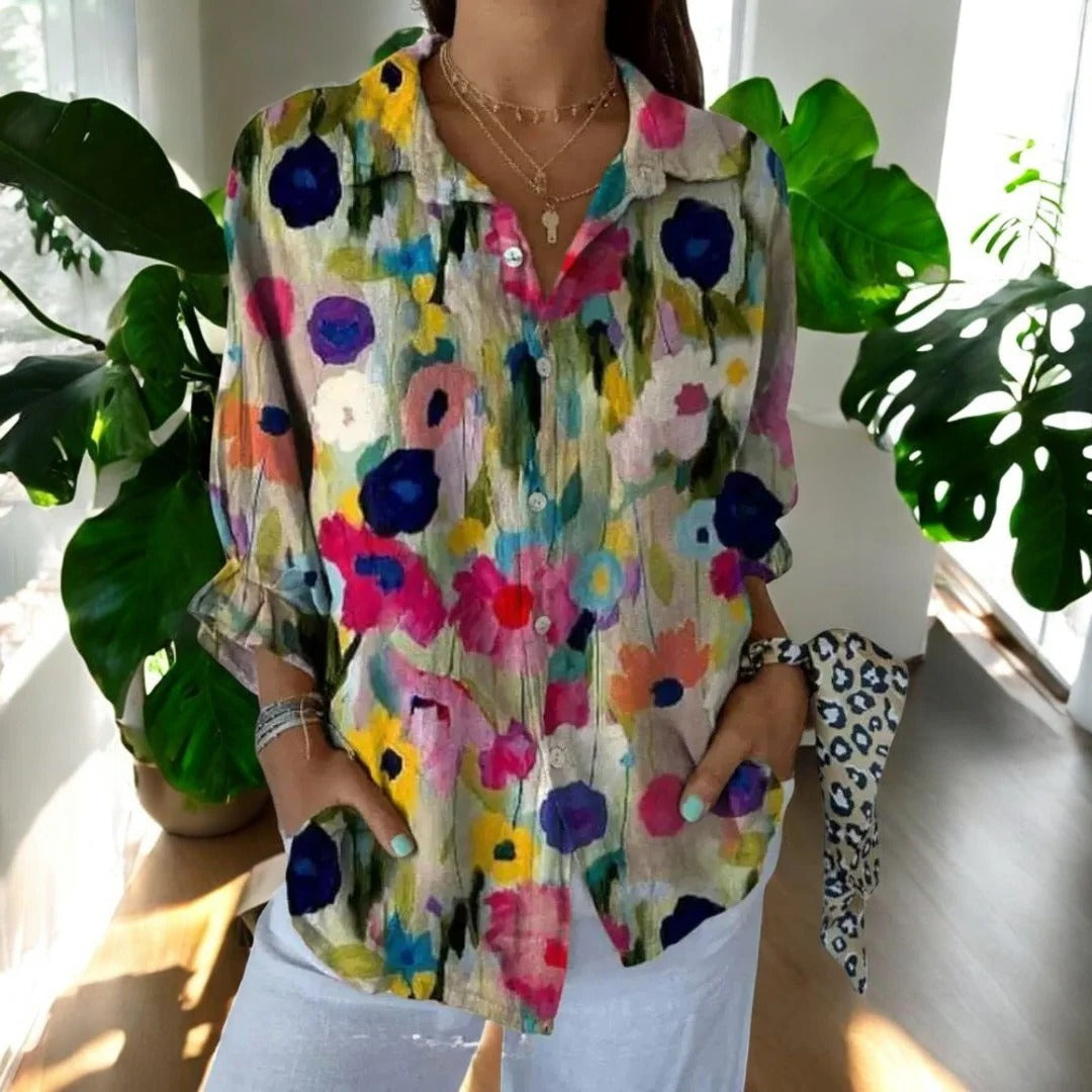 Women's vintage blouse regular cut timeless design versatile casual to semi-formal comfortable fit