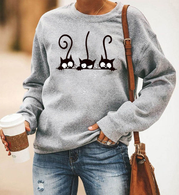 Women's oversized crewneck sweatshirt in cotton blend with playful cat print for casual everyday wear