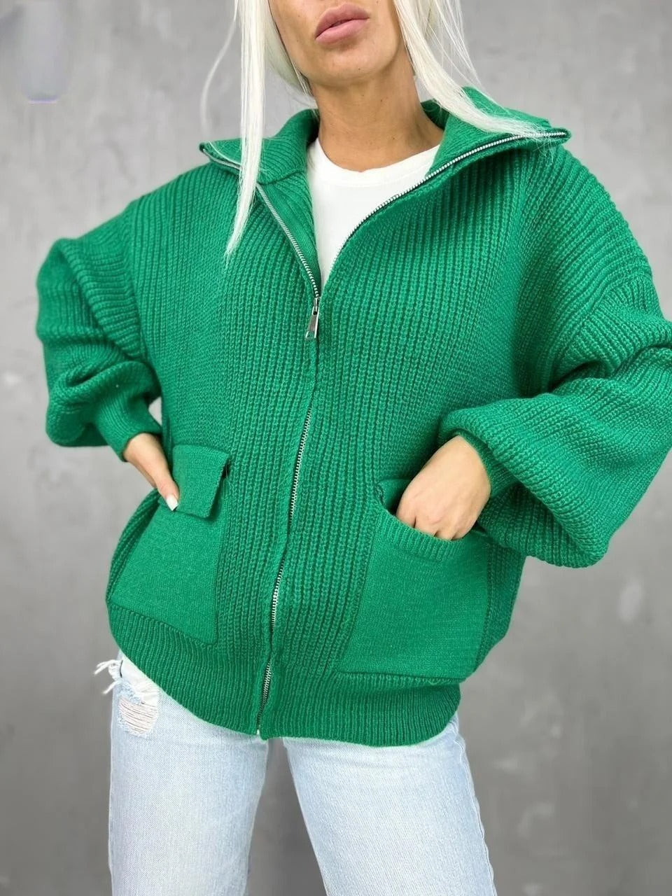 Women's relaxed-fit ribbed knit jacket with zipper closure and pockets, casual everyday layering style