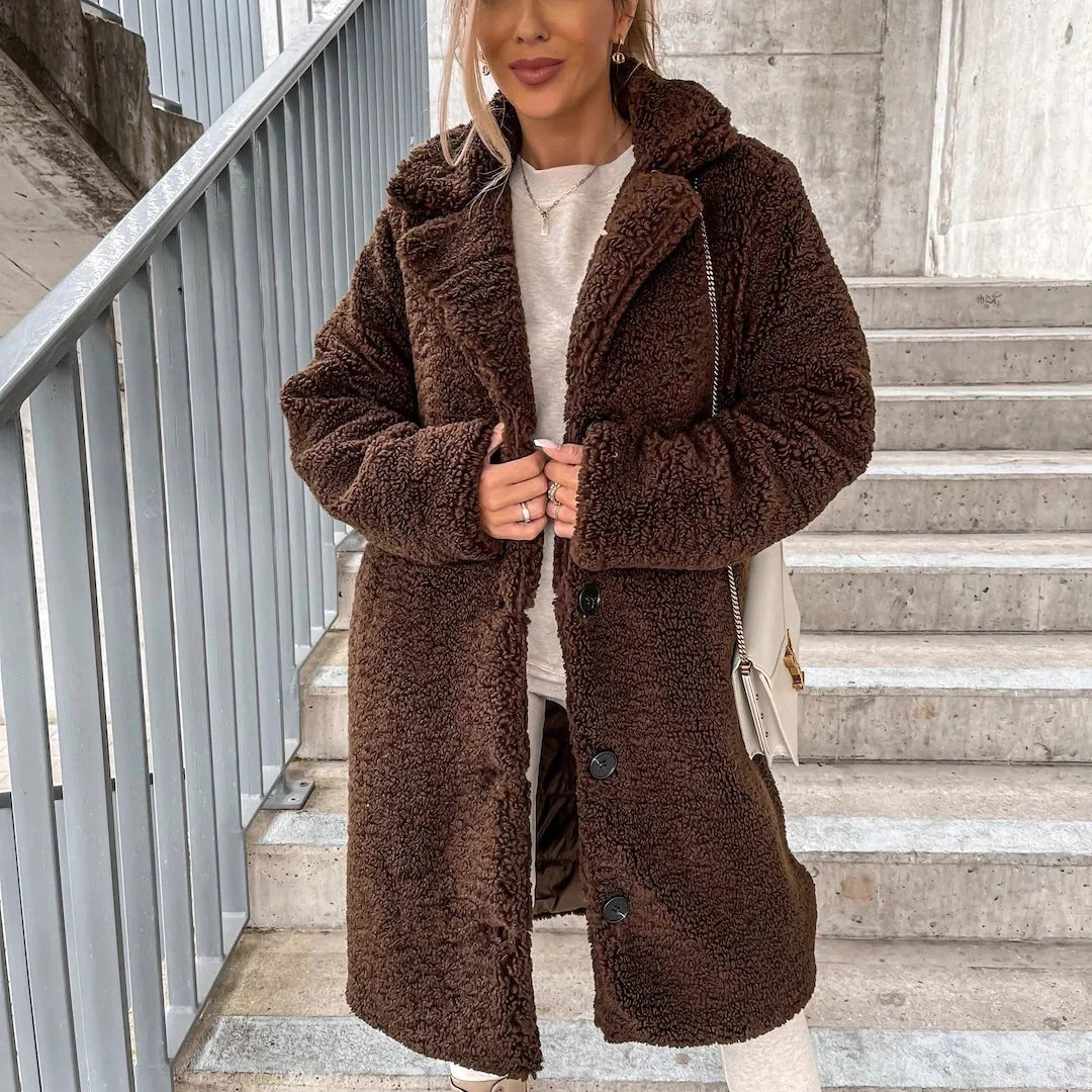 Women's oversized teddy coat in soft plush faux fur, relaxed silhouette for effortless winter style