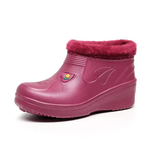 Women's waterproof insulated ankle snow boots lightweight silhouette for outdoor winter adventures
