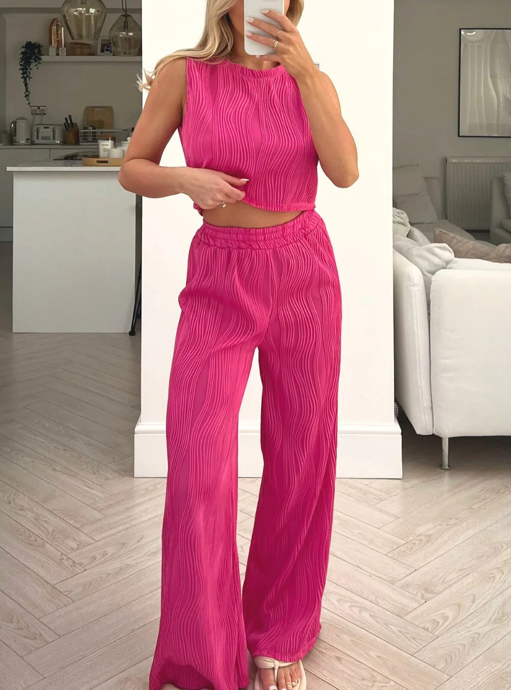 Women's ribbed two-piece set sleeveless crop top high-waisted wide-leg pants coordinated casual look