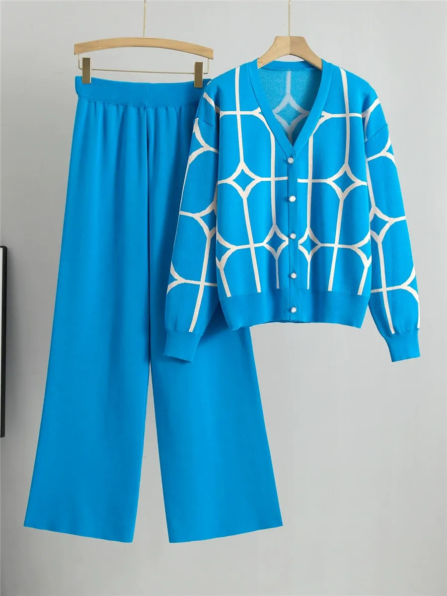 Women's cropped V-neck knitted cardigan set with bold geometric pattern, relaxed fit two-piece cozy style