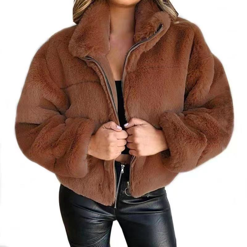 Women's cropped oversized faux fur coat in plush texture with zip-front closure for chic everyday warmth
