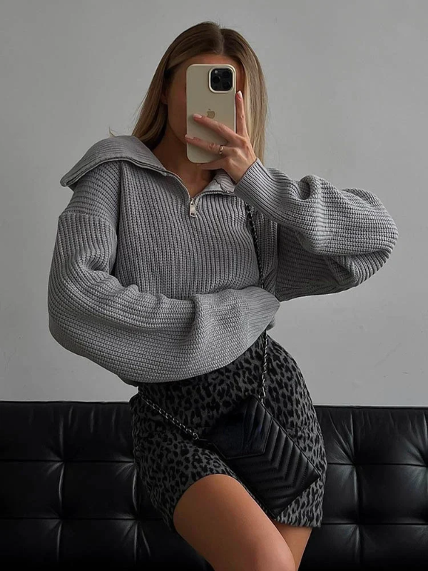 Women's wool-blend pullover sweater relaxed fit high zip collar ribbed trim warm knit
