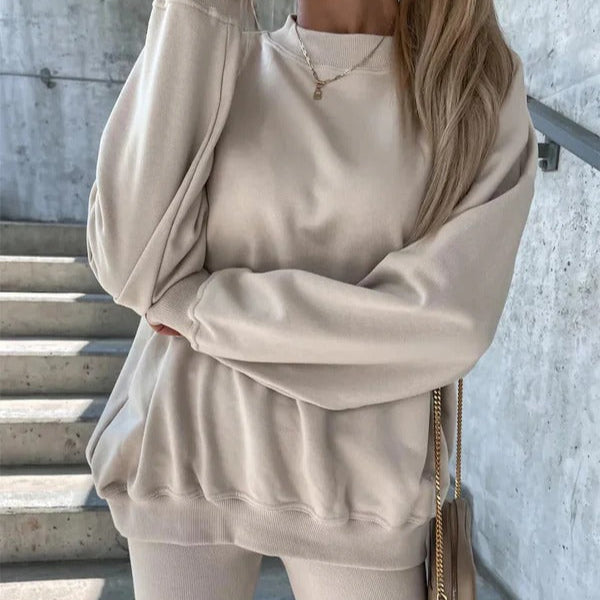 Women's oversized crew neck sweatshirt soft cotton blend relaxed silhouette casual comfort pullover