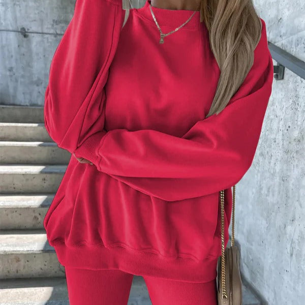 Women's oversized crew neck sweatshirt soft cotton blend relaxed silhouette casual pullover