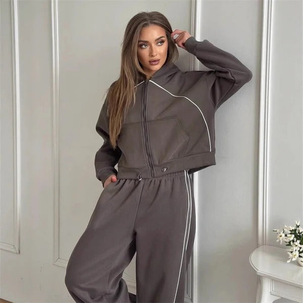Women's oversized zip hoodie lounge set elastic waist pants contrast seam two-piece casual fit