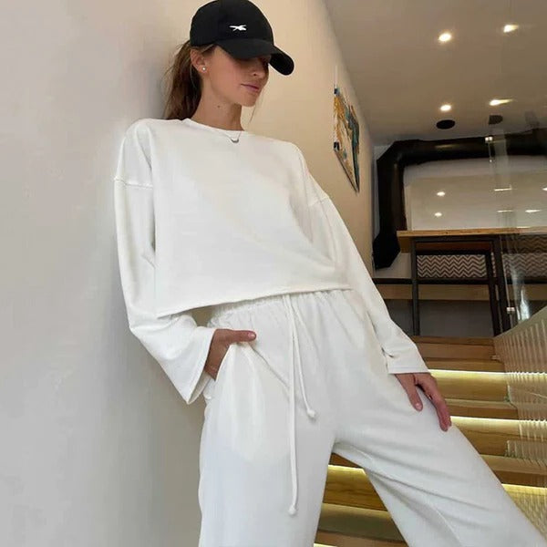 Women's athleisure two-piece set cropped top drawstring pants relaxed fit cotton blend