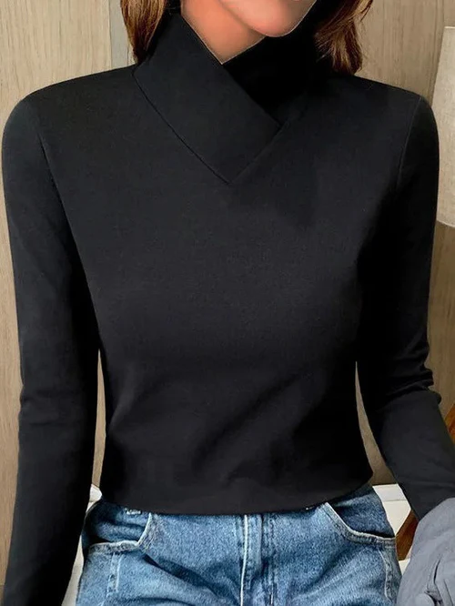 Women's ivory minimalist top with asymmetrical V-neck collar and elegant twist detail