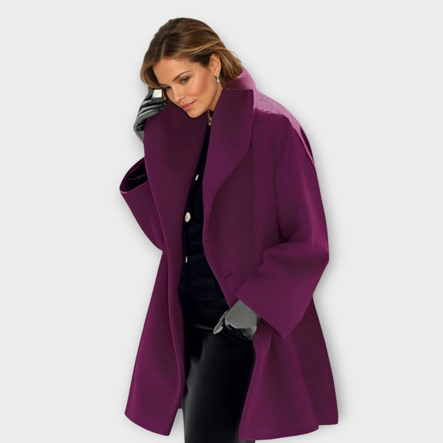 Women's oversized coat modern lapel chic professional relaxed silhouette workwear everyday versatile style