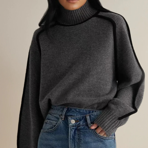 Astrid relaxed-fit sweater in neutral tones, soft premium fabric everyday essential