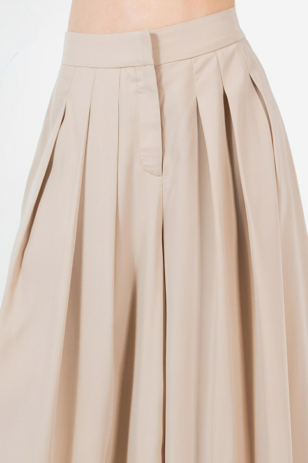 Women's solid wide-leg pleated pants flowy silhouette large hem comfortable casual elegant